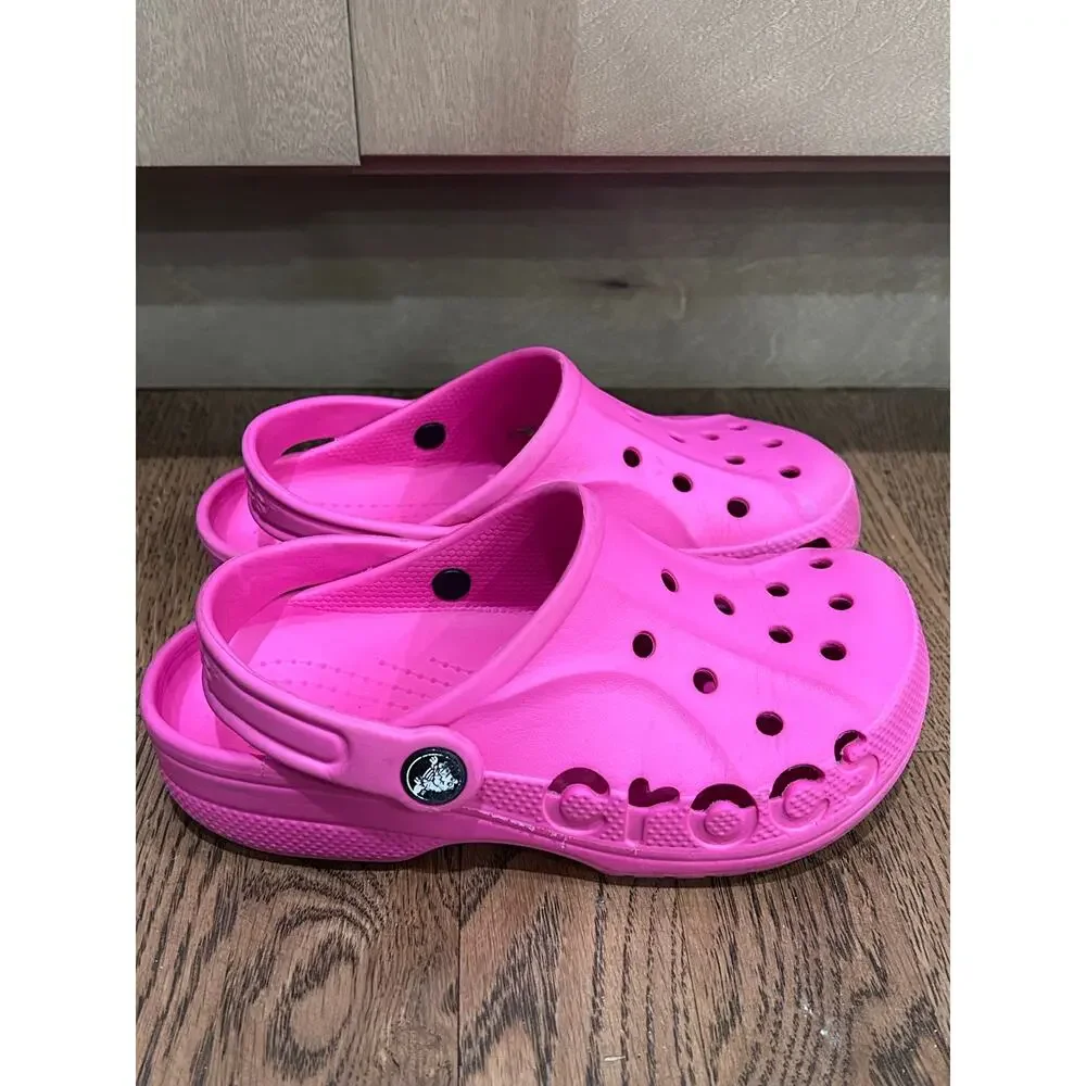 Crocs Baya Clogs Electric Pink Slip On Kids Sz J2 Casual Water Shoes Pool Beach